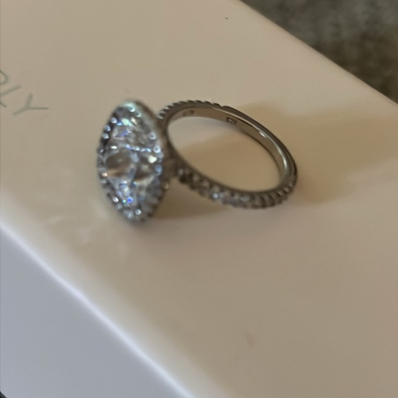 Everly Farrah ring - Picture 2 of 6